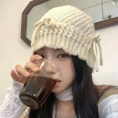 海滨艳妇